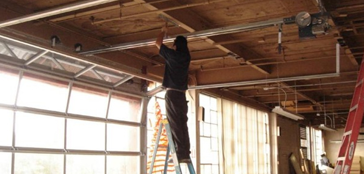 commercial garage door repair in Piru